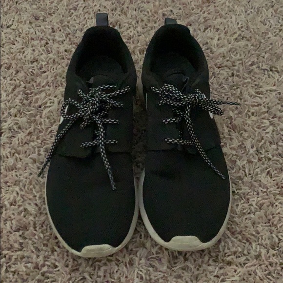 Nike Roushe - Picture 1 of 4